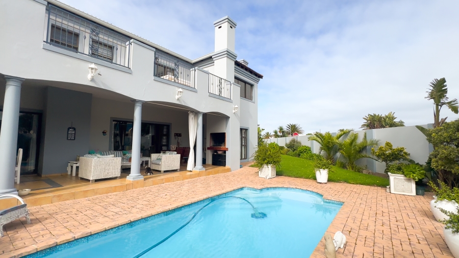 5 Bedroom Property for Sale in Van Riebeeckstrand Western Cape